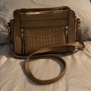 Structured tan purse in excellent condition